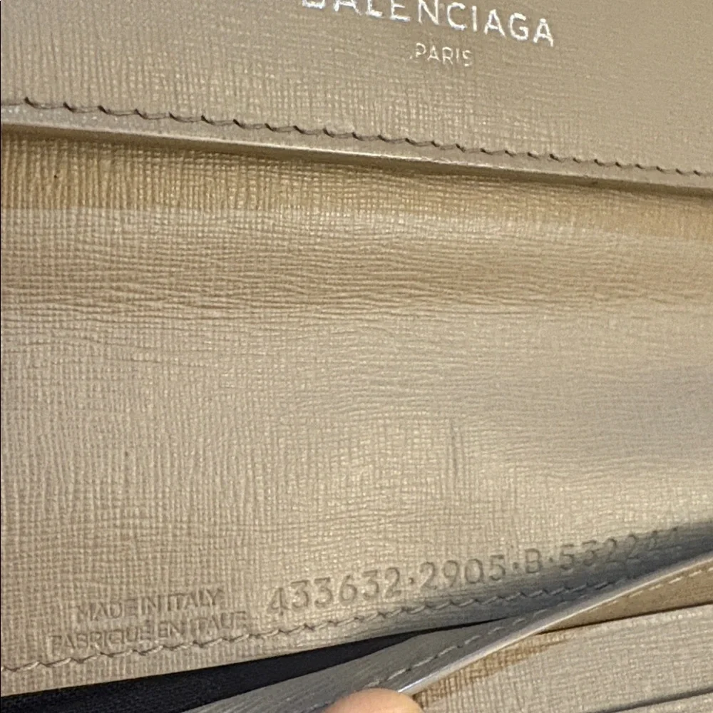 Balenciaga‎ Beige Leather wallet